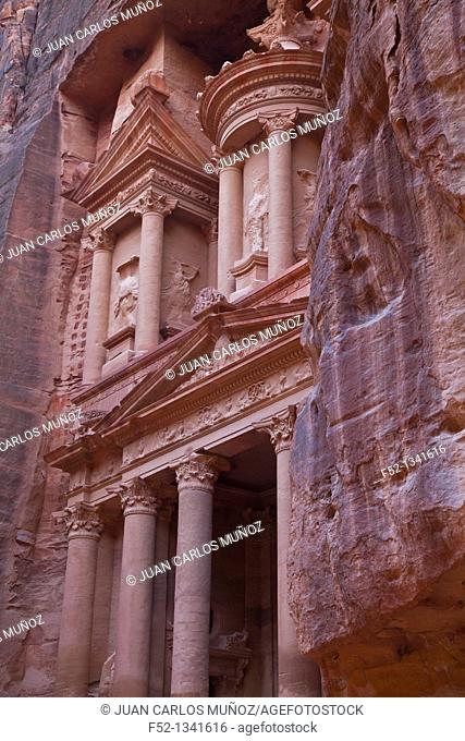 The Treasury, Al Khazneh, As-Siq Canyon, Petra, Jordan, Middle East