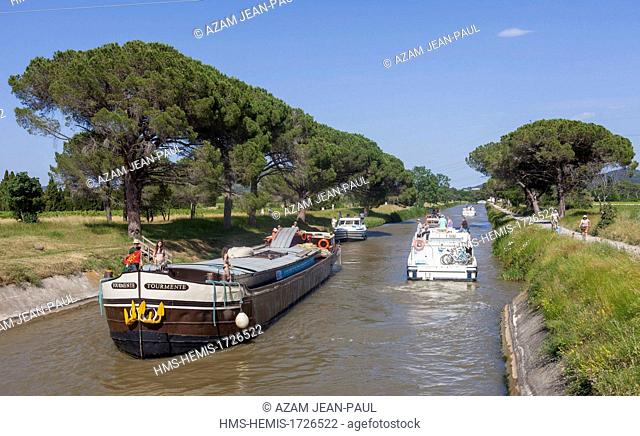 France, Aude, Homps, boats on the Canal du Midi listed as World Heritage by UNESCO