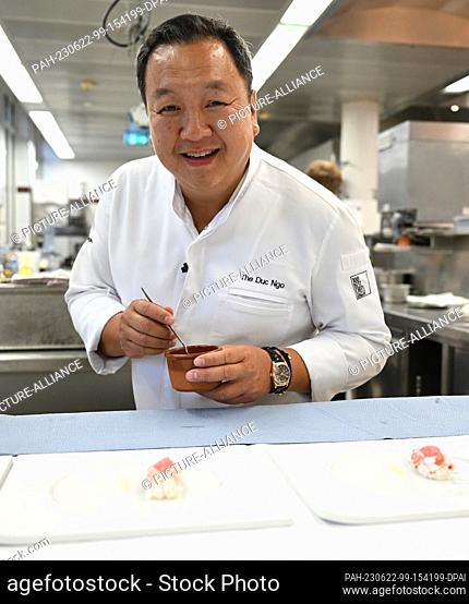 22 June 2023, Bavaria, Rottach-Egern: Top chef The Duc Ngo is in the kitchen of the gourmet restaurant ""Le Duc Tegernsee""