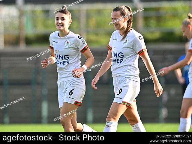 Hannah Eurlings (9) of OHL pictured celebrating with teammate Zenia Mertens (6) of OHL after scoring a goal during a female soccer game between Club Brugge...