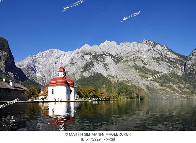St. Bartholomae pilgrimage church, Lake Koenigssee, Mt. Watzmann, Nationalpark Berchtesgaden national park, Berchtesgadener Land, Upper Bavaria, Bavaria