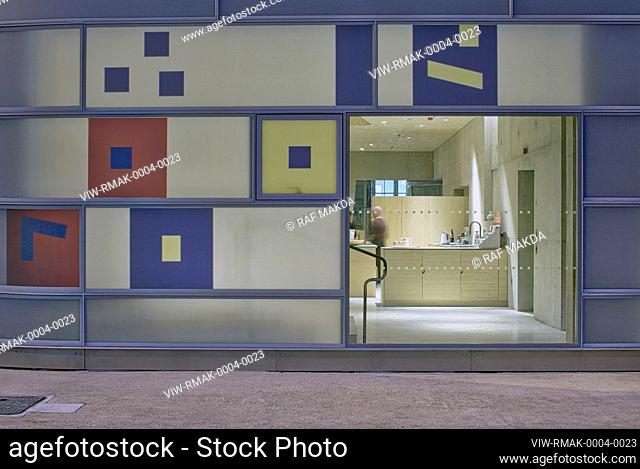 Detail, rear glass facade & entrance. Maggies Centre, St Bartholomews Hospital, EC1A 7BC, United Kingdom. Architect: Steven Holl Architects, 2017