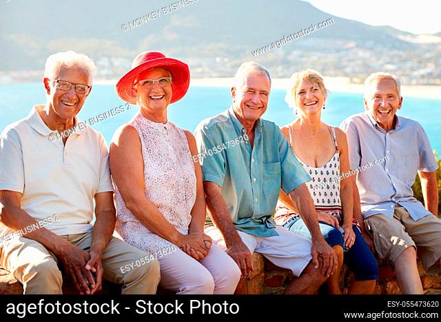 seniors, vacations, group picture