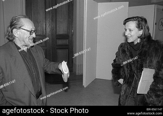 Germany, Berlin, 26 February 1991, press conference with the President of the Academy of Arts Berlin (East) Heiner Müller, in the building at Robert-Koch-Platz