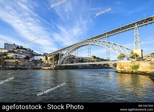 Ponte Dom Luis I Bridge over the Douro River, Porto, Portugal, Europe