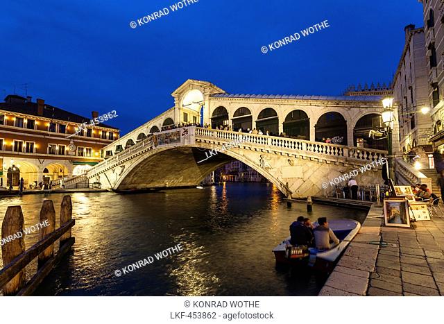 The Grand Canal with Rialto bridge at dusk, Venice, Venetia, Italy, Europe