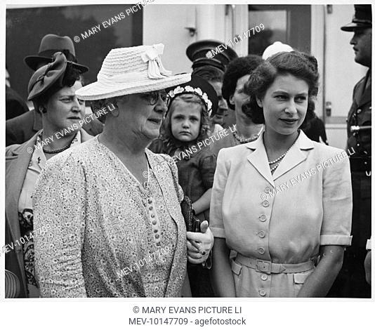 ROYAL TOUR OF SOUTH AFRICA & RHODESIA: Princess Elizabeth (later Queen Elizabeth II) at Malelane with Mrs Pienaar, wife of the Administrator of the Transvaal
