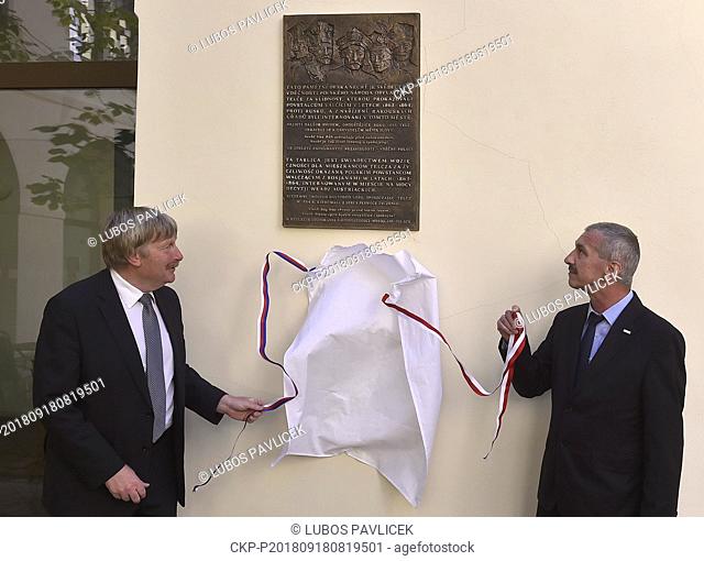 Telc today on Tuesday, September 18, 2018, unveiled two plaques commemorating more than 130 Polish patriots who were interned in the town after an anti-Russian...