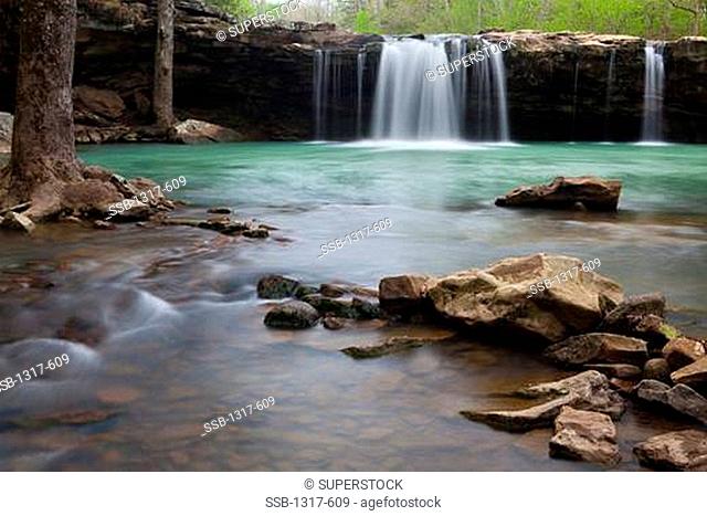 Falling Water Falls, Ozark National Forest, Ozark Mountains, Arkansas, USA