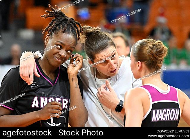 L-R Kekelly Elengao, coach Aurelie Bonnan and Pauline Magron (all Angers) are seen during the EuroCup Women 2022-23, group L, match KP Brno vs Angers