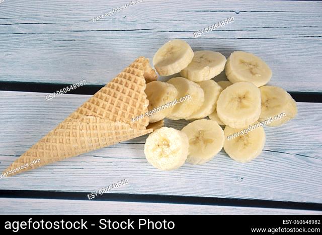 ice-cream wafer with banana