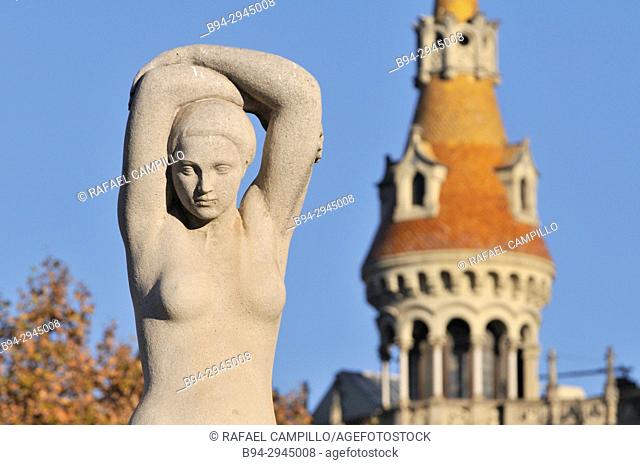 Public Art in Plaça Catalunya of Barcelona for the 1929 Barcelona Universal Exposition. Juventud, Youth, sculpture by Josep Clara and in the background Rocamora...
