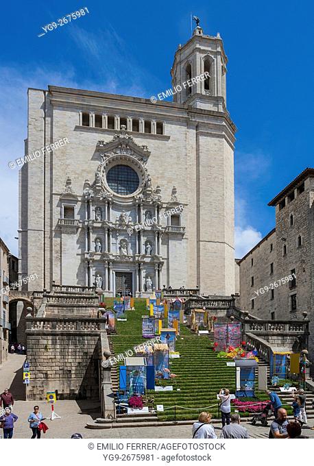 CATHEDRAL OF GIRONA IN THE FLORAL ART EXHIBITION IN GIRONA. CATALONIA. SPAIN