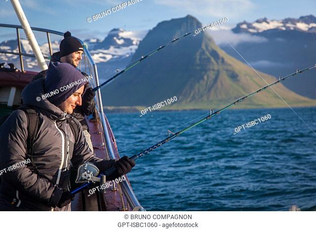 FISHERMEN ON THE WHALE WATCHING BOAT 'LAKI TOUR', GRUNDARFJORDUR, SNAEFELLSNES PENINSULA, WESTERN ICELAND, EUROPE