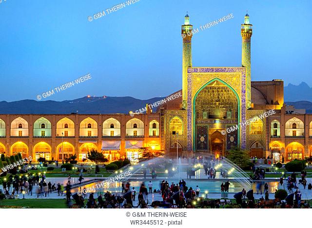 Masjed-e Imam Mosque at sunset, Maydam-e Iman square, UNESCO World Heritage Site, Esfahan, Iran, Middle East