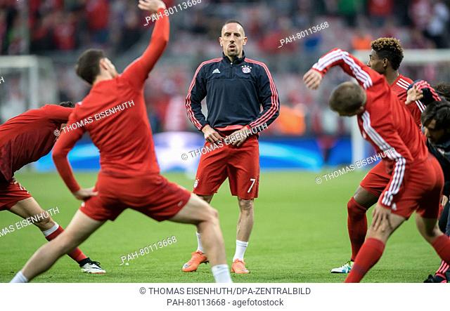 Bayern Munich's Franck Ribery seen during warming up prior to the UEFA Champions League semi final soccer match FC Bayern Munich vs Atletico Madrid in Munich