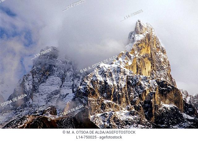 Cimon della Pala (3198 m), Dolomites, Italy