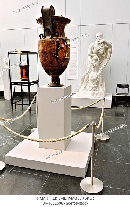 Apulian picture vase, crater, Medea's revenge on the faithless Jason, from around 330 B.C., Antique collection, Koenigsplatz, Munich, Bavaria, Germany, Europe
