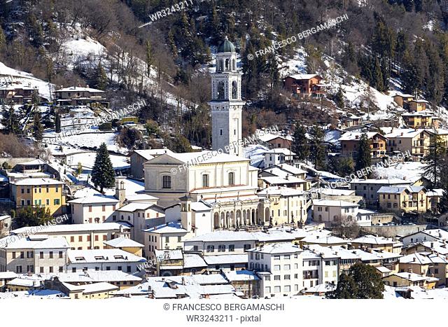 Church of the village of Clusone in winter, Clusone, Val Seriana, Bergamo province, Lombardy, Italy, Europe