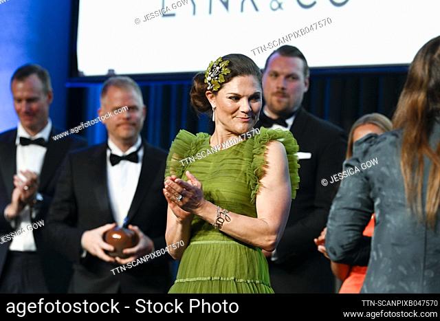 AMSTERDAM 20220607 Sweden's Crown Princess Victoria hands out prizes during the gala dinner at Hotel Okura during her visit to the Netherlands on June 07, 2022