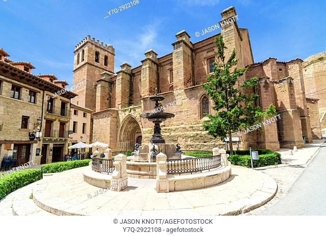 Gothic Colegiata de Santa María, Plaza de la Iglesia, Móra de Rubielos, Teruel, Aragon, Spain