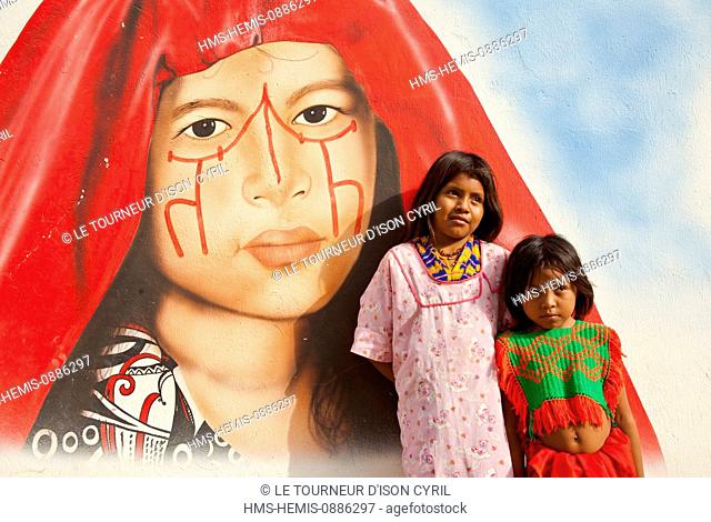 Colombia, Guajira Department, Uribia, young girls from the Wayuu community during the Uribia annual Festival