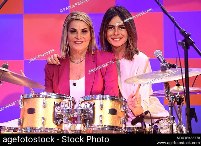 The Italian presenters Simona Ventura and Paola Perego during the broadcast Citofonare Rai2 at Rai Dear. Rome (Italy), November 04th, 2022