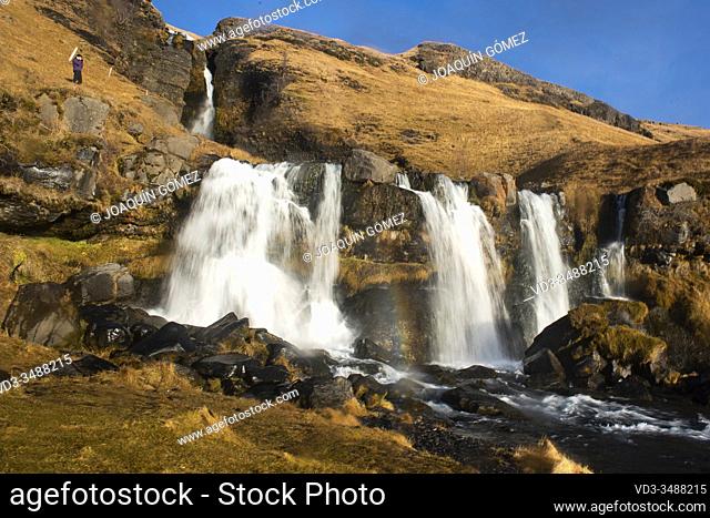 Another of the waterfalls that do not go unnoticed in the south of Iceland is the Gluggafoss, although it is less tourist than others in the area known as the...