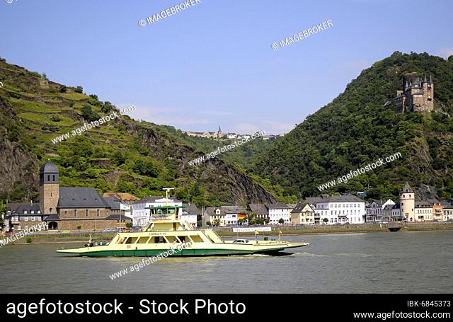 Rhineland-Palatinate, Rhine navigation, castle near St. Goarshausen, Rhine ferry Loreley, Loreley town of Sankt Goarshausen, Katz Castle