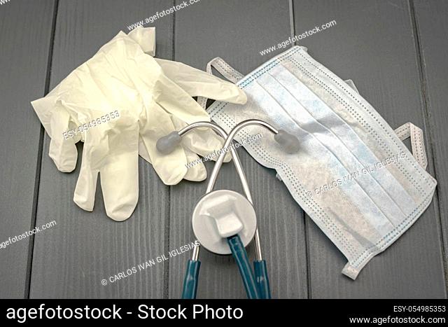 Individual protective equipment used by doctors and nurses to detect viruses and bacteria