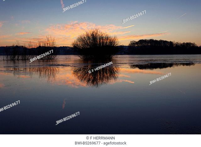 wintry sunrise at a river, Germany, Saxony, Vogtland, Triebtal