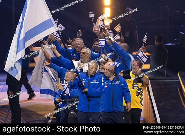 09 September 2023, North Rhine-Westphalia, Duesseldorf: Entry of the teams at the opening of the 6th Invictus Games, here Team Israel