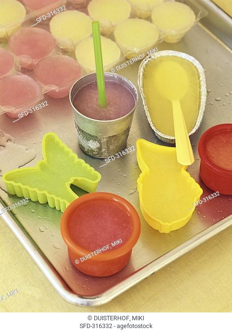 Home-made ice lollies in small moulds