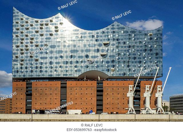 Germany, Free Hanseatic City of Hamburg - Elbphilharmonie at the River Elbe