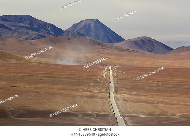 Chile, South America, at Paso Vizcacha, San Pedro de Atacama, Altiplano, Antofagasta, landscape, South America, road