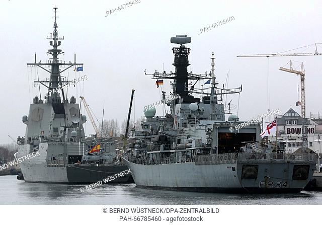 The Spanish frigate 'ESPS Alvaro de Bazan' (F101, L) and the British frigate 'HMS Iron Duke' (F234, R) of the NATO naval force 'Standing NATO Maritime Group 1'...