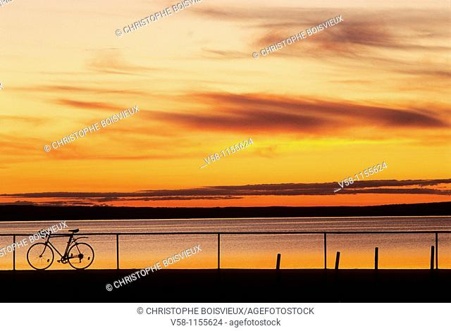 Sweden, Dalecarlia, Sunset on lake Siljan