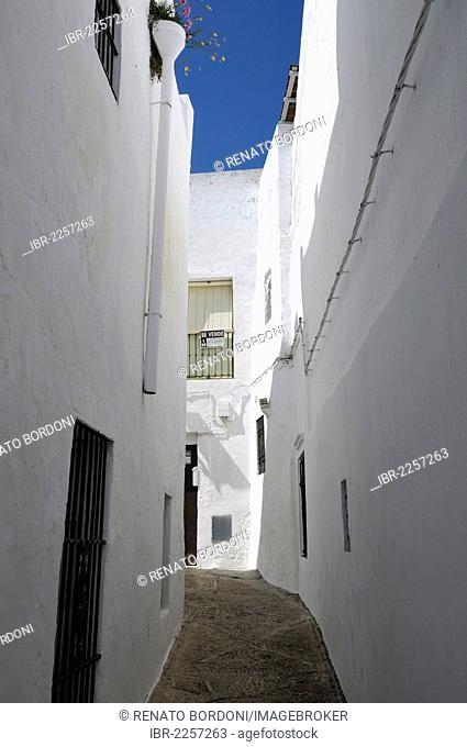 Alleyway in Vejer de la Frontera, Cadiz province, Andalusia, Spain, Europe