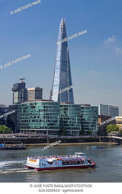 UK, London city, The City Hall Bldg. and Shard Tower