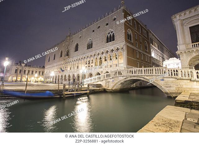 Venice, Veneto, Italy: The bridge of sights