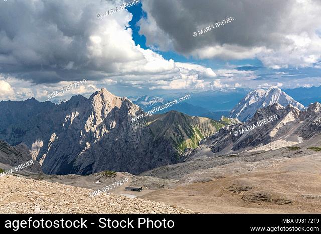 Thunderclouds, view from Zugspitzplatt to the mountain landscape, Zugspitzplatt, Zugspitze, Garmisch-Partenkirchen, Wettersteingebirge, Alps, Upper Bavaria