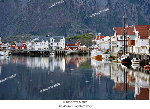 In the harbour of Henningsvaer, Isle of Austvagoya, Lofoten, Province of Nordland, Nordland, Norway, Europe