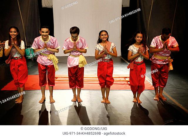 Phare Ponleu Selpak Cabaret show in Battambang