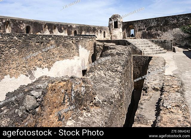 Rampart, sentry post. Fort Jesus, Old Town, Mombasa, Kenya, Africa