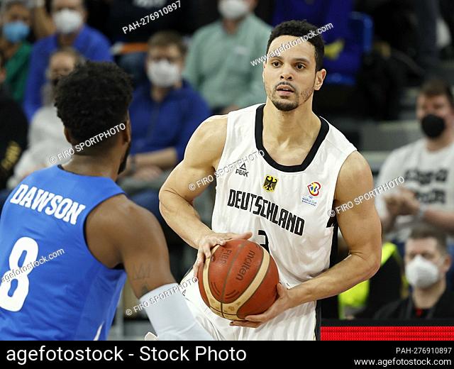 firo : Basketball: February 28th, 2022, Germany - Israel, FIBA Basketball World Cup Qualifiers, Group D Dominic Lockhart (Germany), single action