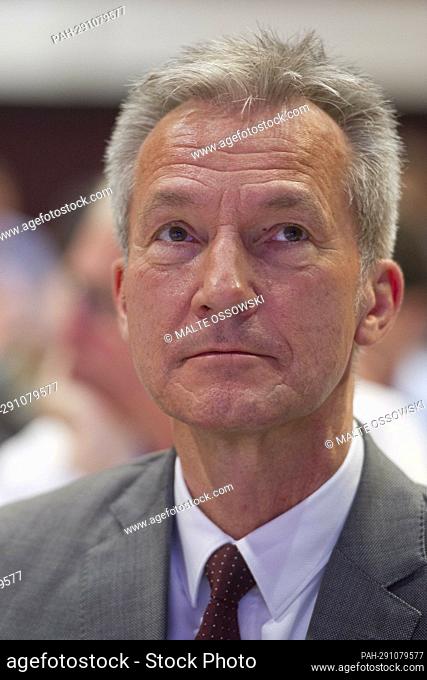 ARCHIVE PHOTO: ARCHIVE PHOTO: Frank BARANOWSKI celebrates his 60th birthday on June 17, 2022, Frank BARANOWSKI, mayor of Gelsenkirchen, portrait, portrvÉ¬sst