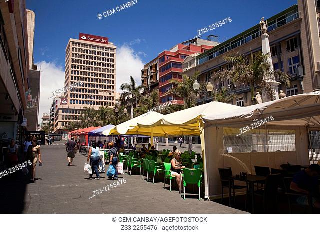Outdoor cafes in Plaza de Espana, Santa Cruz de Tenerife, Tenerife, Canary Islands, Spain, Europe,