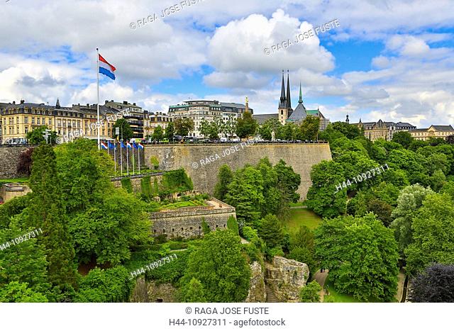 Luxemburg, Europe, travel, City, world heritage, Constitution Square, Petrusse, Valley, architecture, center, city center, downtown, flag, skyline, Unesco