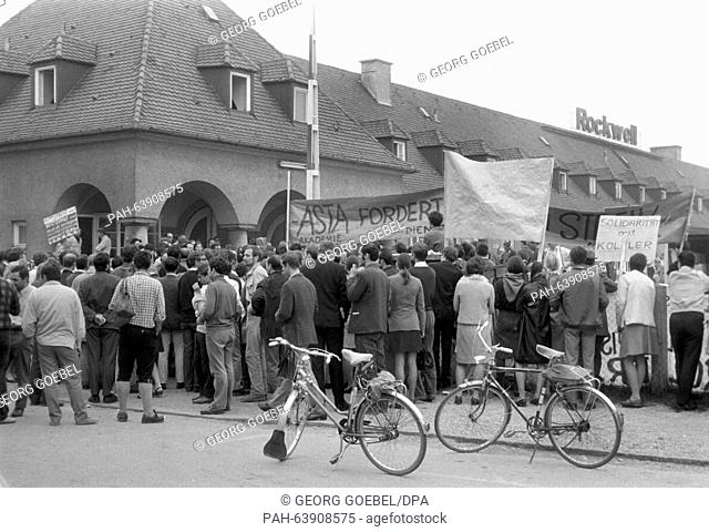 Students support striking workers of the metal company Rockwell in Munich on 29 May 1968 successfully. The immediate dismissal of the chairman of the works...