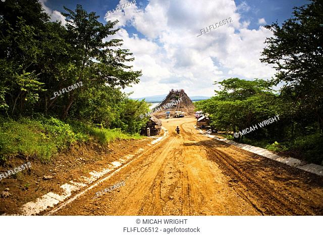 Dirt road to El Totumo Mud Volcano, Catagena, Colombia
